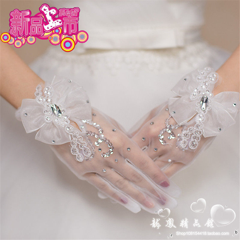 2017 Bridal Wedding Gloves Short Korean Five Finger Lace White Wedding Dress Butterfly Diamond Accessories