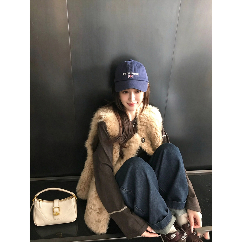 Ouni Vest Eco-Friendly Faux Fur Integrated Versatile Sleeveless Vest Autumn and Winter Warm Fur Vest Jacket for Women Ouni Vest Eco-Friendly Faux Fur Integrated Versatile Sleeveless Vest Autumn and Winter Warm Fur Vest Jacket for Women