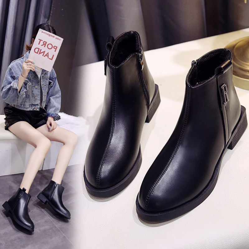 2019秋季新款复古软皮粗跟马丁靴铆钉短靴低跟短筒女靴子高帮皮靴