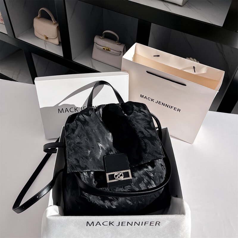 Mack Jennifer Fashionable and Simple Commuter Style Black Backpack for Women 2026 New Commuter Versatile Backpack Mack Jennifer Fashionable and Simple Commuter Style Black Backpack for Women 2026 New Commuter Versatile Backpack