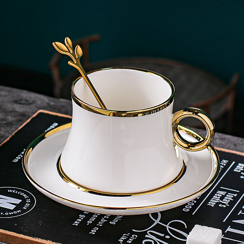 European-Style Small Luxury Coffee Cup, Exquisite Ceramic Cup with Gold-Painted Floral Design, Tea Cup and Saucer Set, Simple with Spoon Set