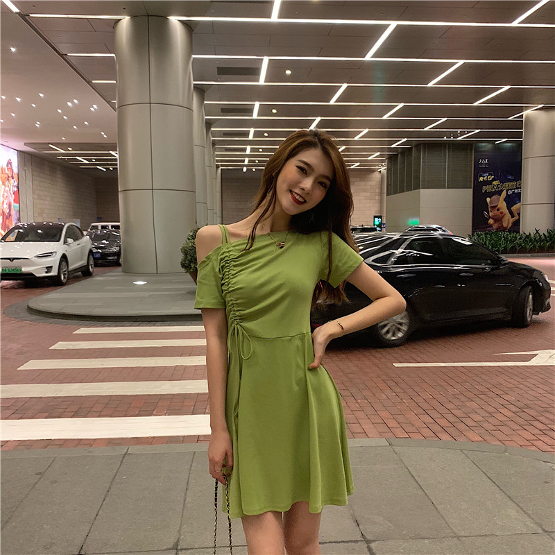 VK旗艦店 韓國風設計感單肩抽繩修身短袖洋裝