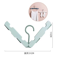 Зеленая вешалка для путешествий, стиль