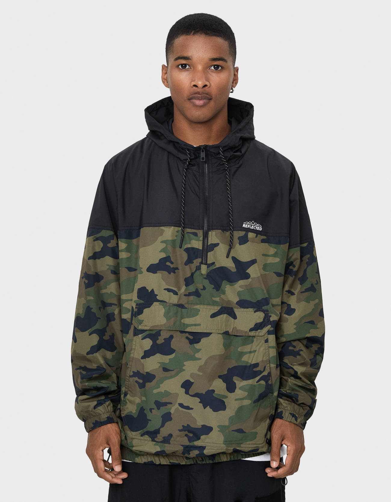 ZARA副牌 Bershka  19年秋季新款 男士迷彩连帽卫衣 图5