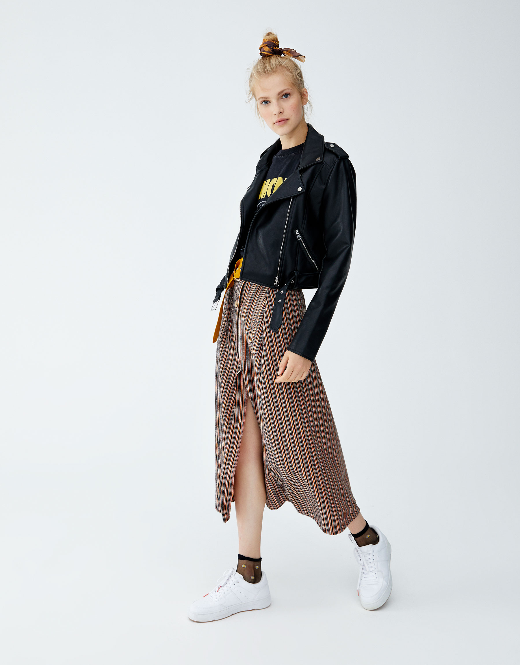 PullAndBear Autumn Women 2018 Mới ngắn Faux Leather Handsome Áo khoác xe máy 09711312 áo phao nữ dáng dài
