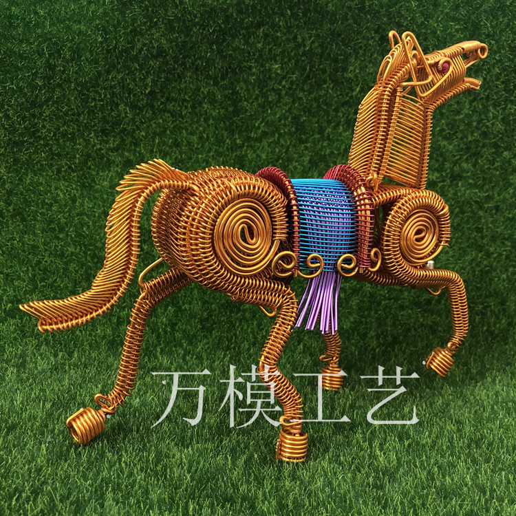 (Horse model) abstract simulation Dragon horse spirit office ornaments golden light transfer ornaments
