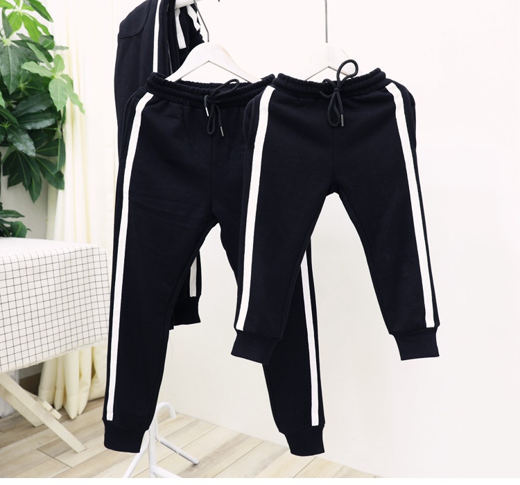Quần áo mùa thu cha mẹ trẻ em 2018 mới cotton giản dị thể thao quần tây gia đình ba gia đình trẻ em quần áo gia đình