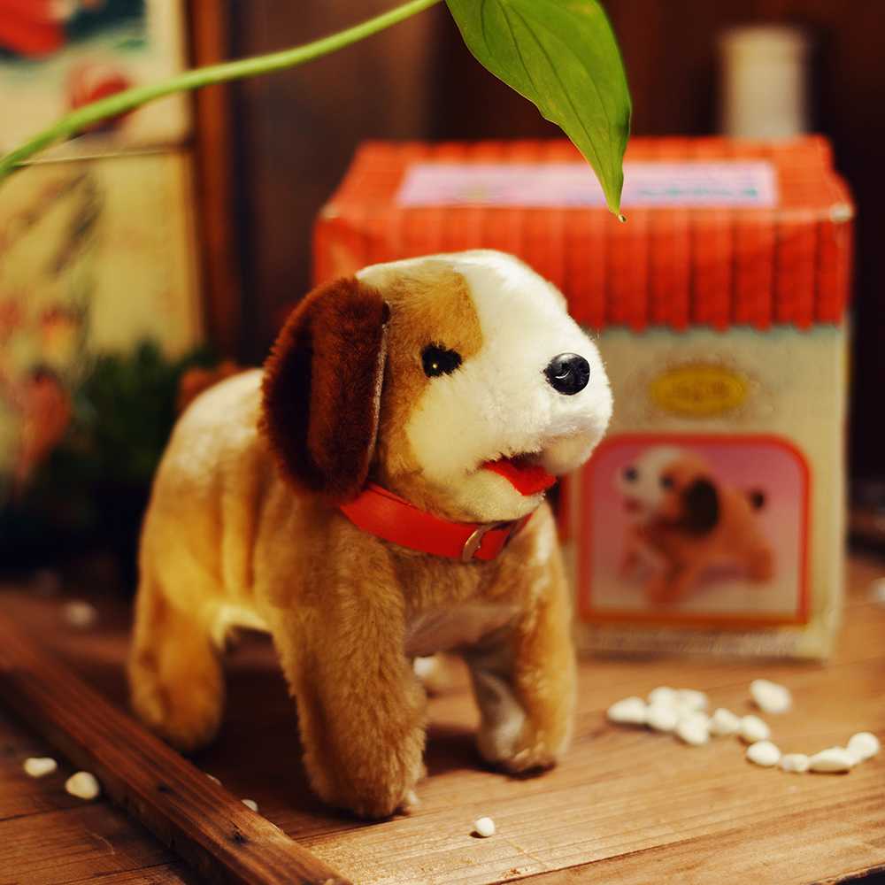 1980s ’90s nostalgia collection of out - of - printed children old electric plush toy dogs