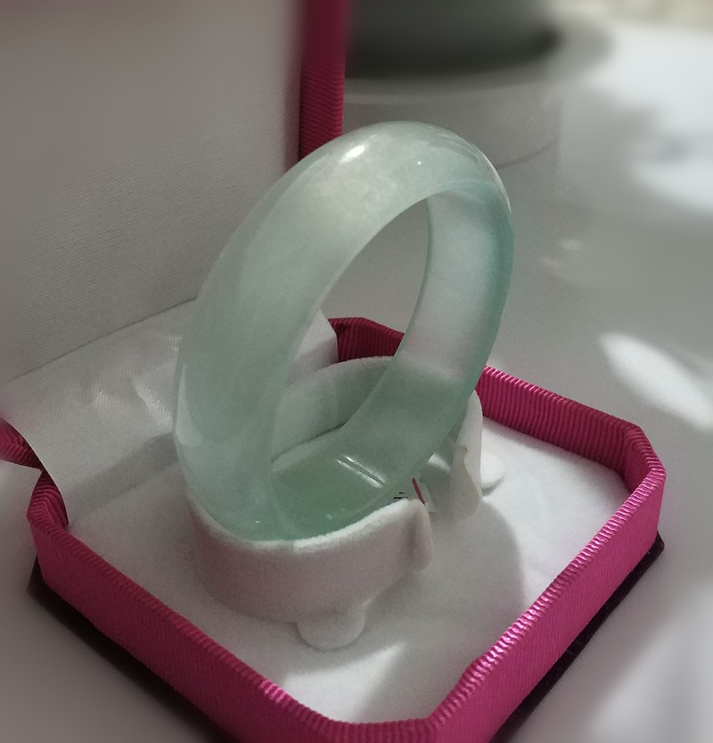 Yuyu natural ice light emerald white jade bracelet gold silk jade ring suet Kunlun jade bracelet for girlfriend lover