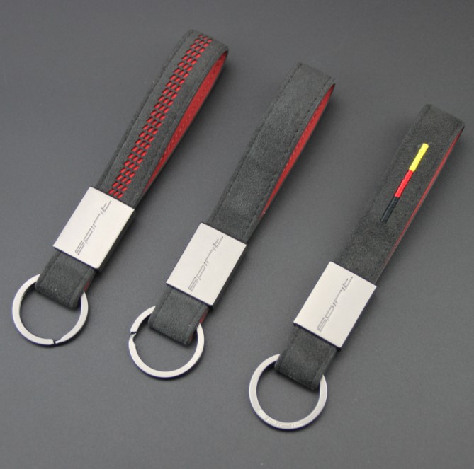 Car flip fur key buckle suitable for Porsche Maserati Road Hubbyn Audi Fox Key chain