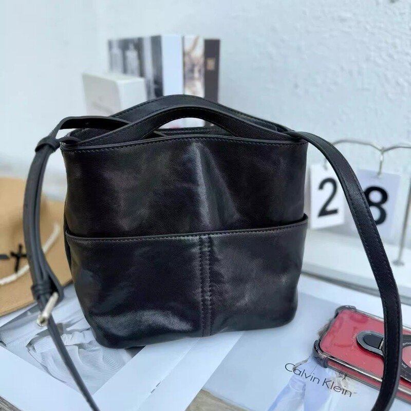 Plant-Rolled Cowhide Bucket Bag for Women 2026 New Fashion Genuine Leather Retro Shoulder Handbag for Work and Commuting Crossbody Bag