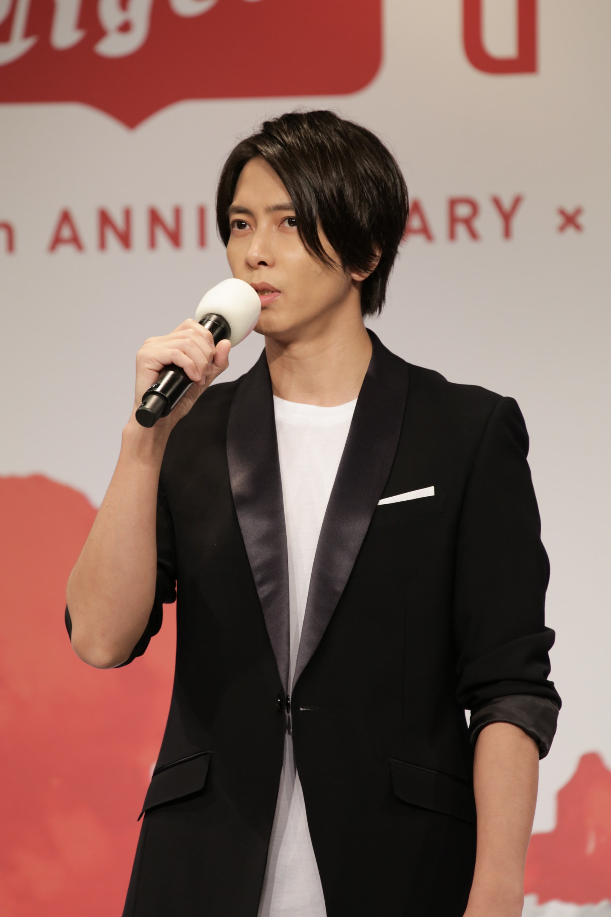 日系男神山下智久 推出了他的小白鞋 淘寶海外