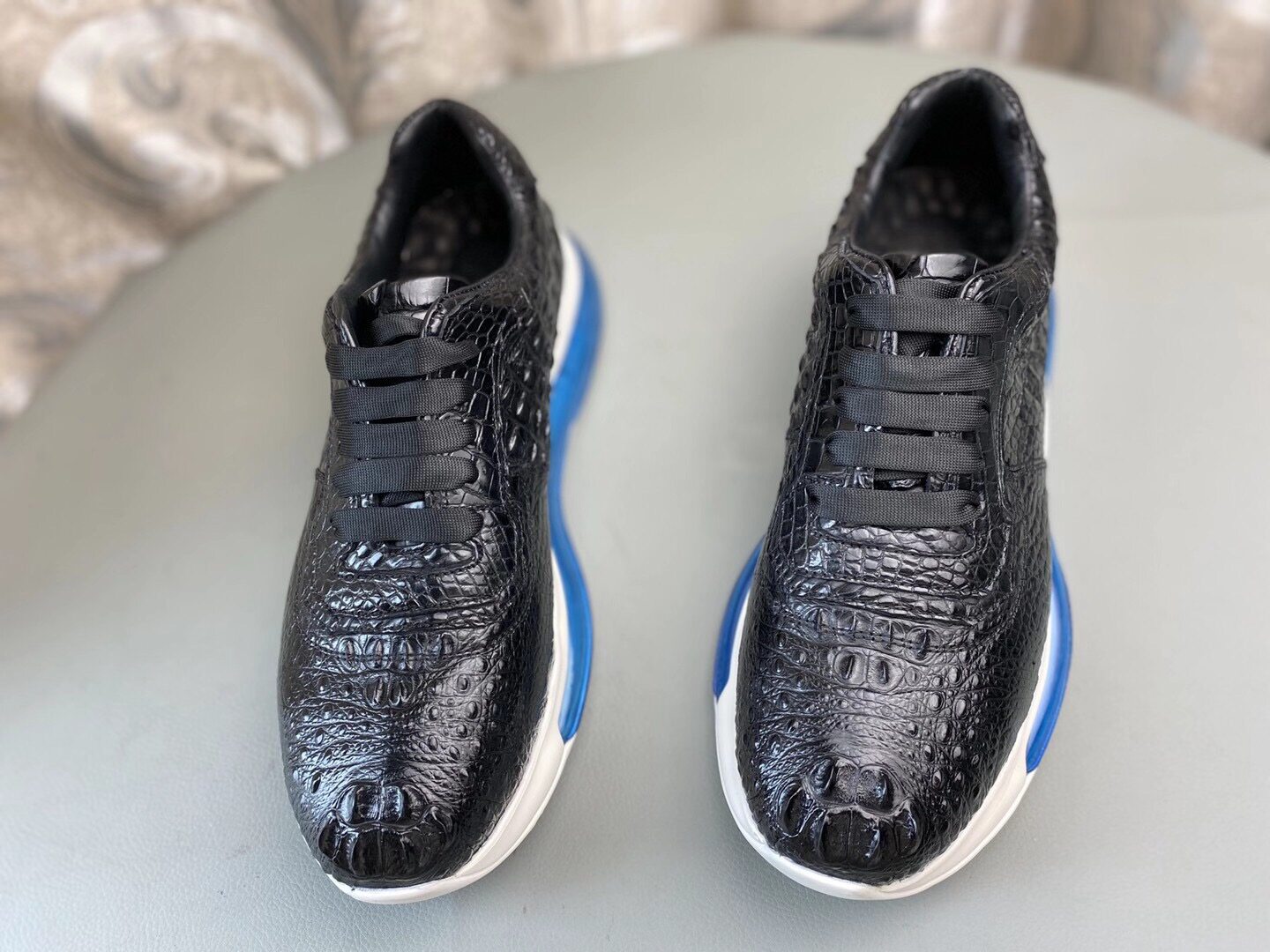 New crocodile leather shoes men's leather air cushion low-top shoes fashion casual all-match shock-absorbing lace-up running platform shoes