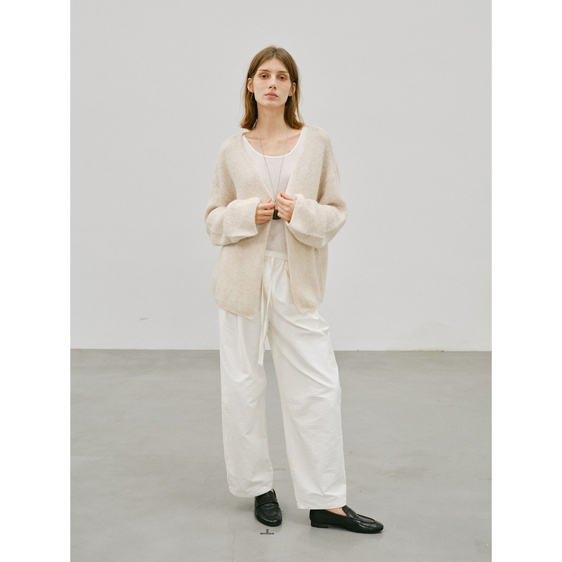 Maou Create 17 High-End Baby Alpaca Wool Artistic Lazy V-Neck Knitted Cardigan Jacket for Women Maou Create 17 High-End Baby Alpaca Wool Artistic Lazy V-Neck Knitted Cardigan Jacket for Women