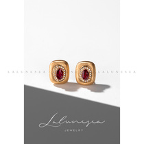 The Moon is the baptism of the Sea fire 18K gold buchirati craft retro high grade diamond ruby earrings