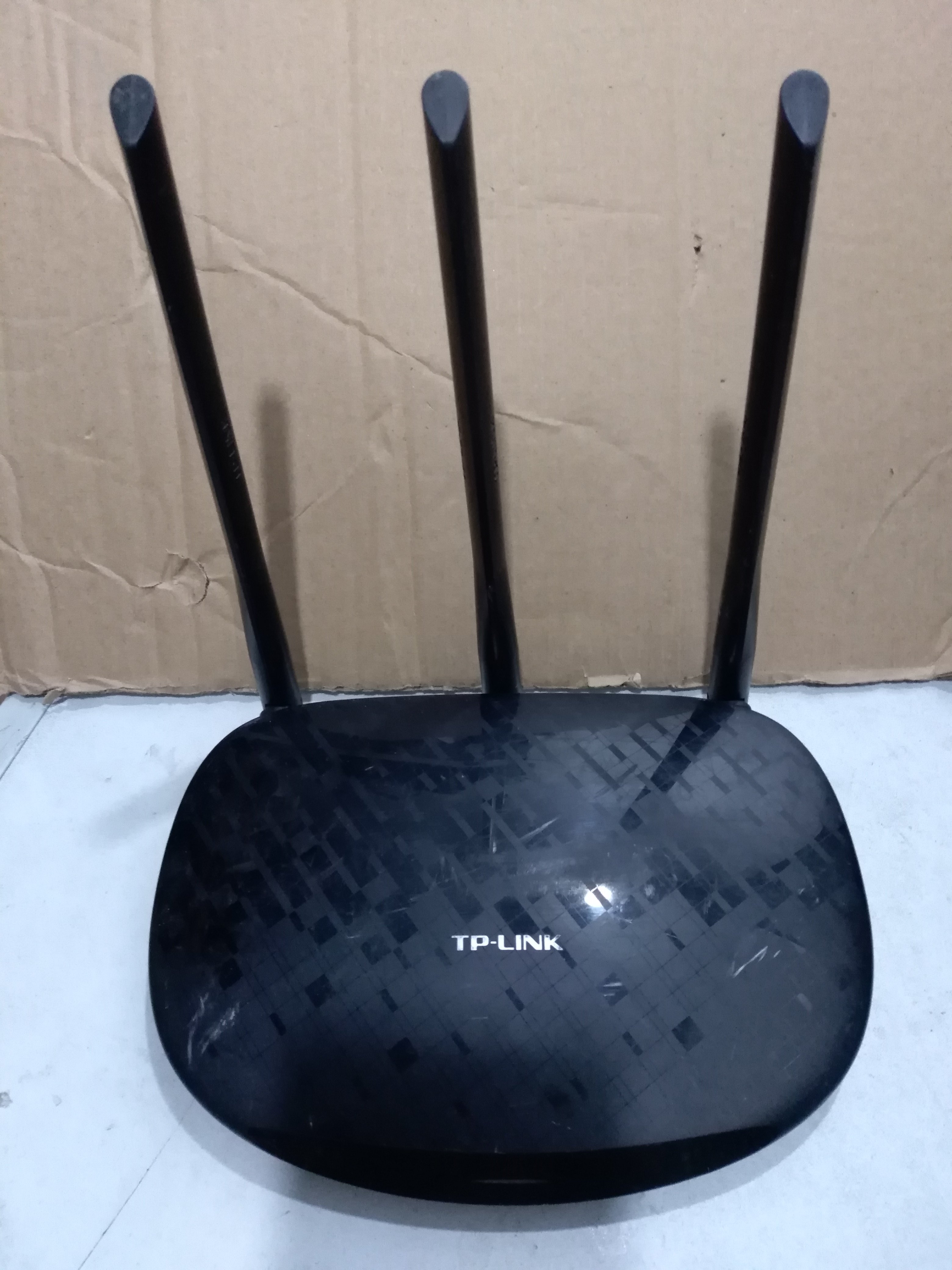 Bad piece: TP-LINK Pulian TL-WR885N 450M 3 antenna wireless router black