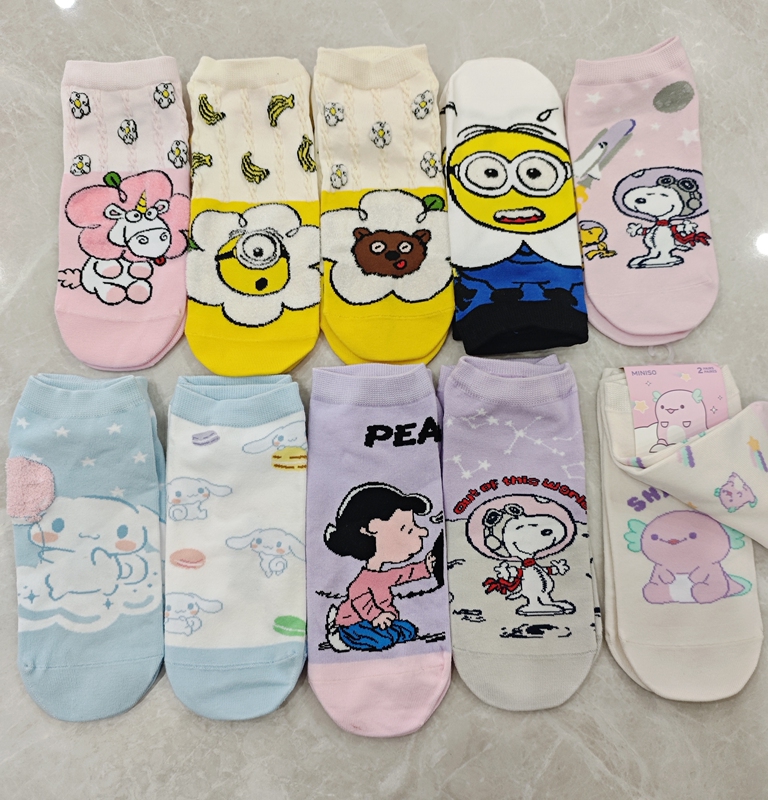 Japanese-Style Women's Short Socks with Minions, Snoopy, and Cinnamoroll Cartoon Designs, Suitable for Students, Summer Cotton Ankle Socks Japanese-Style Women's Short Socks with Minions, Snoopy, and Cinnamoroll Cartoon Designs, Suitable for Students, Summer Cotton Ankle Socks