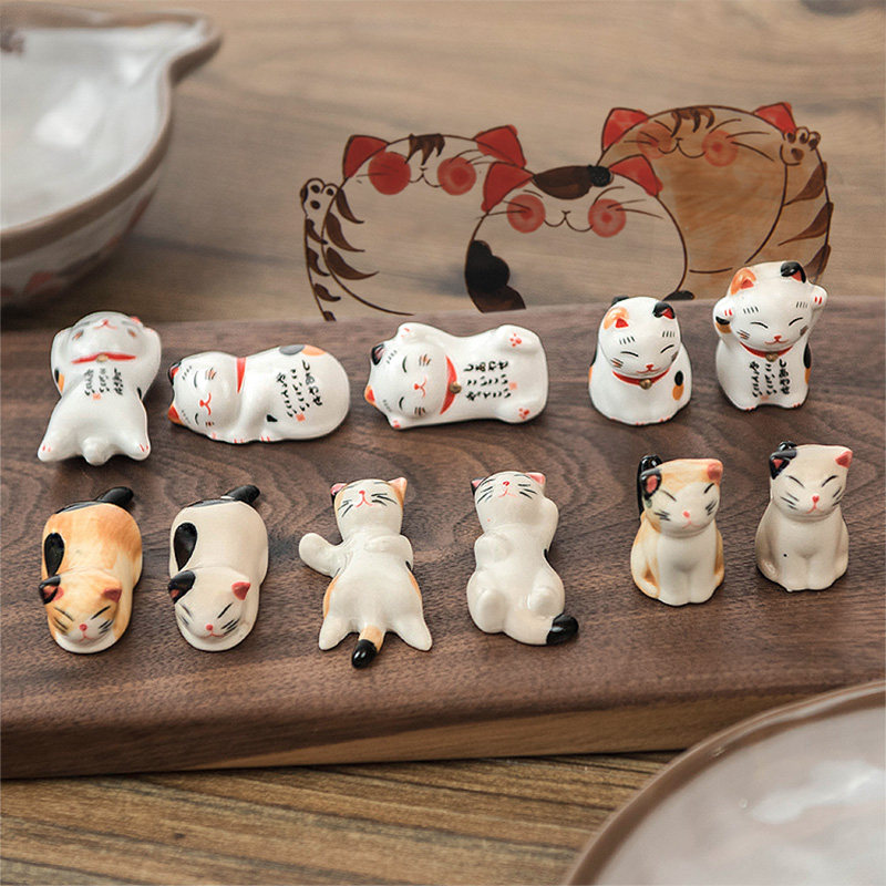 Meow Exquisite Daily Living Japanese Style and Wind Lucky Cat Ceramic Kitten Chopsticks Holder Tableware Chopsticks Pillow Chopsticks Rest Ornament Chopsticks Holder