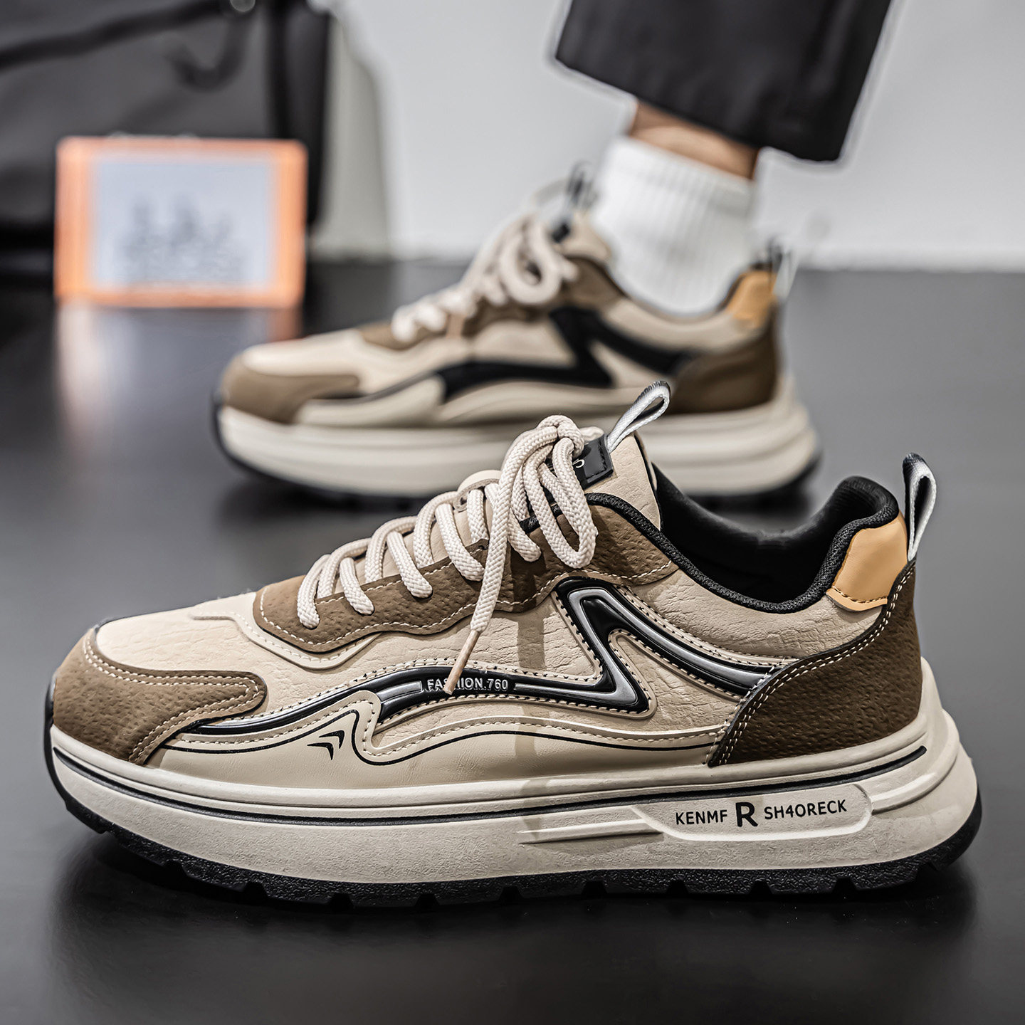 Men's Shoes 2026 New Winter Trendy Versatile Casual Running Sneakers for Teenagers, Thick-Soled Height-Increasing Dad Shoes