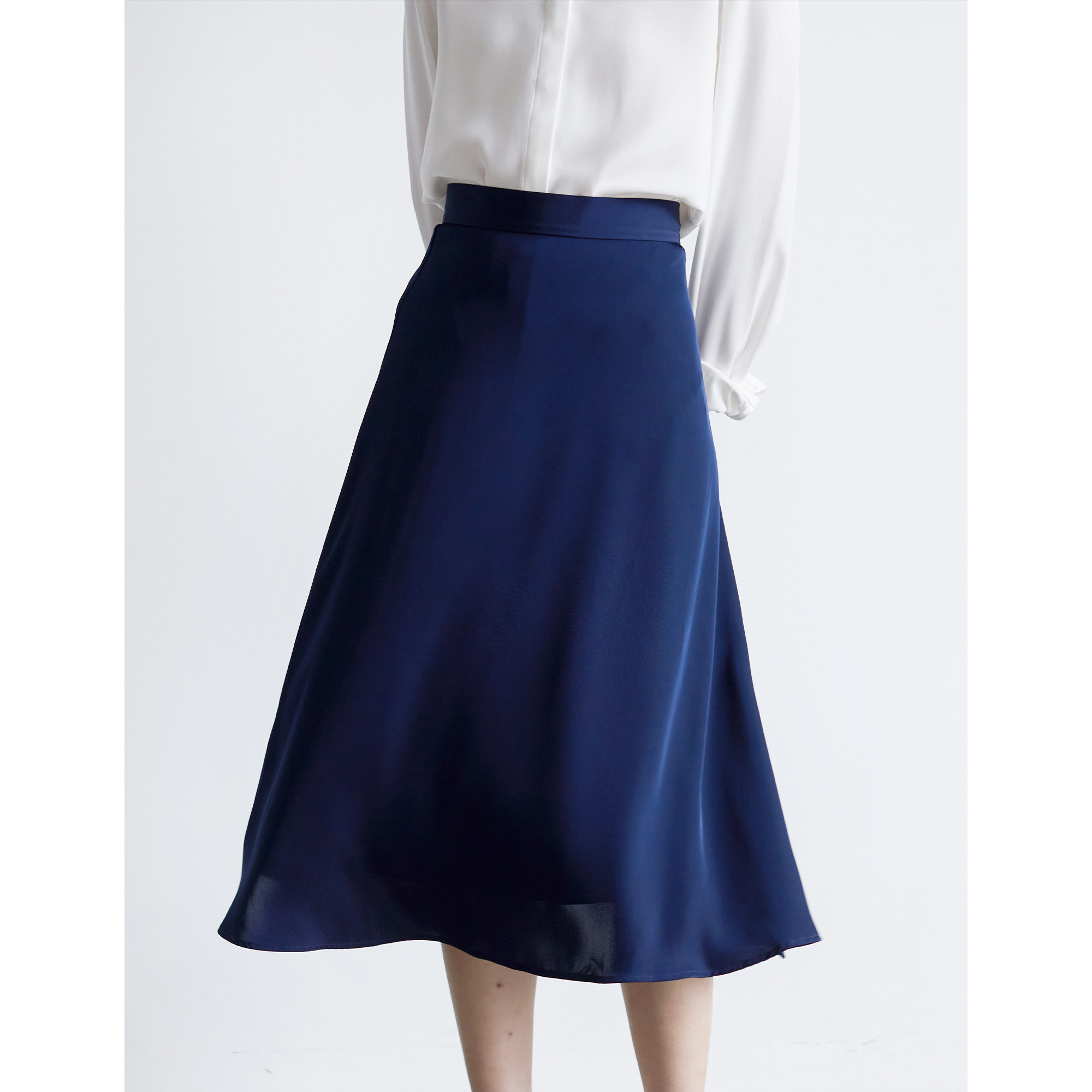 S AUTUMN is self-evidently beautiful, original high-waisted two-piece over-the-knee skirt, matte and elegant A-shaped long skirt