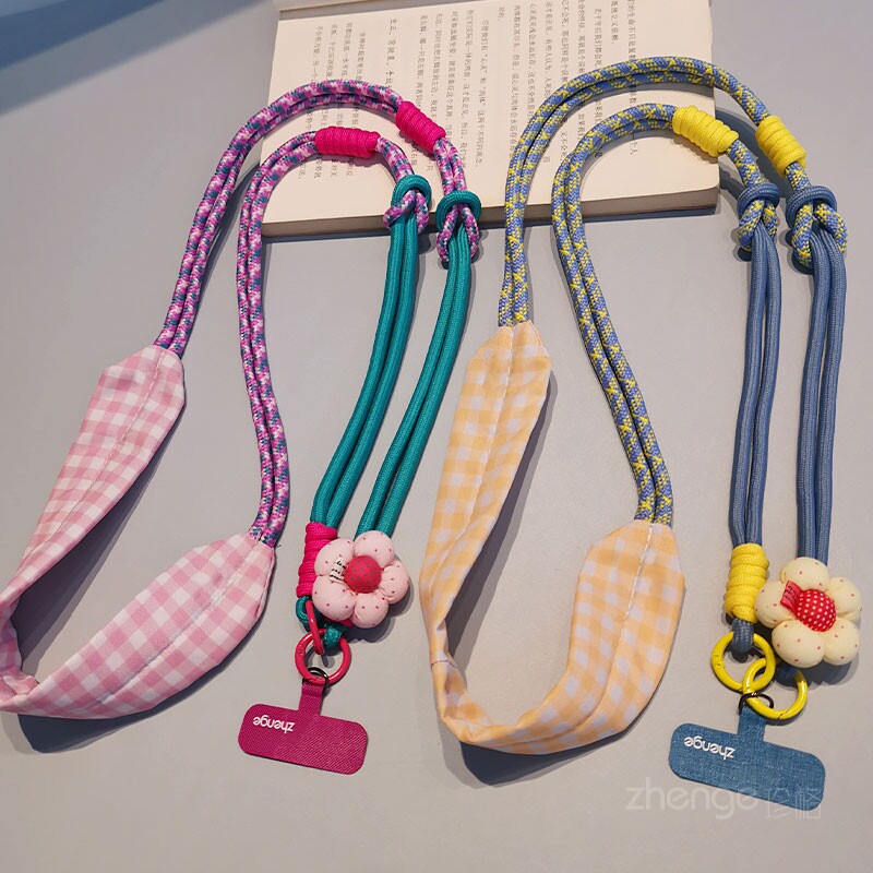 Dopamine-enhancing floral phone lanyard, long crossbody/backpack, three-in-one wide plaid shoulder strap, camera chain.