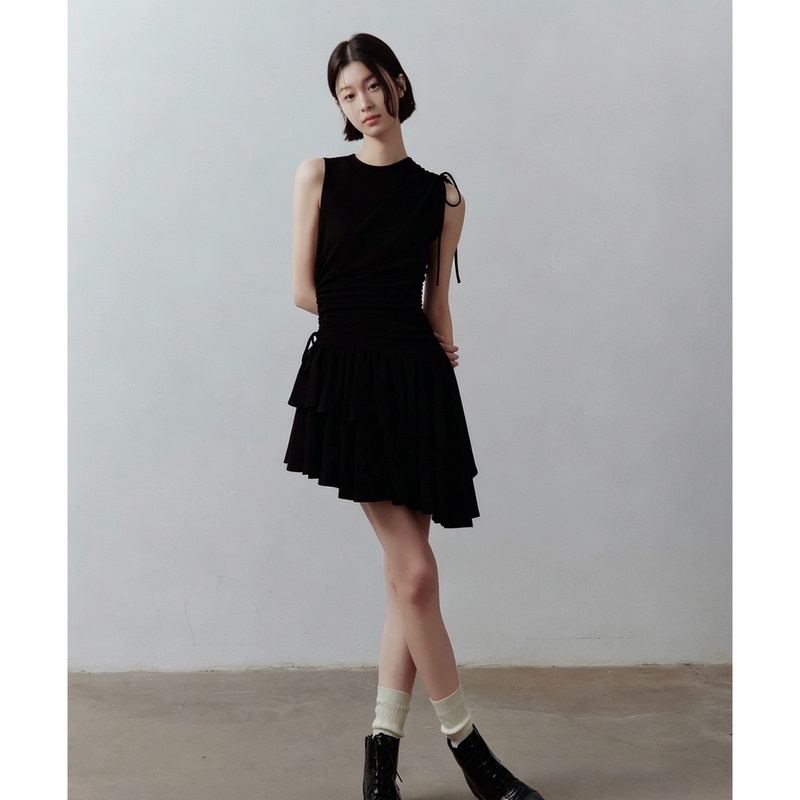 Shang Xi Aerial Ballet_Puffy and Soft Touch_Deconstructed Pure Black Asymmetrical Knit Dress