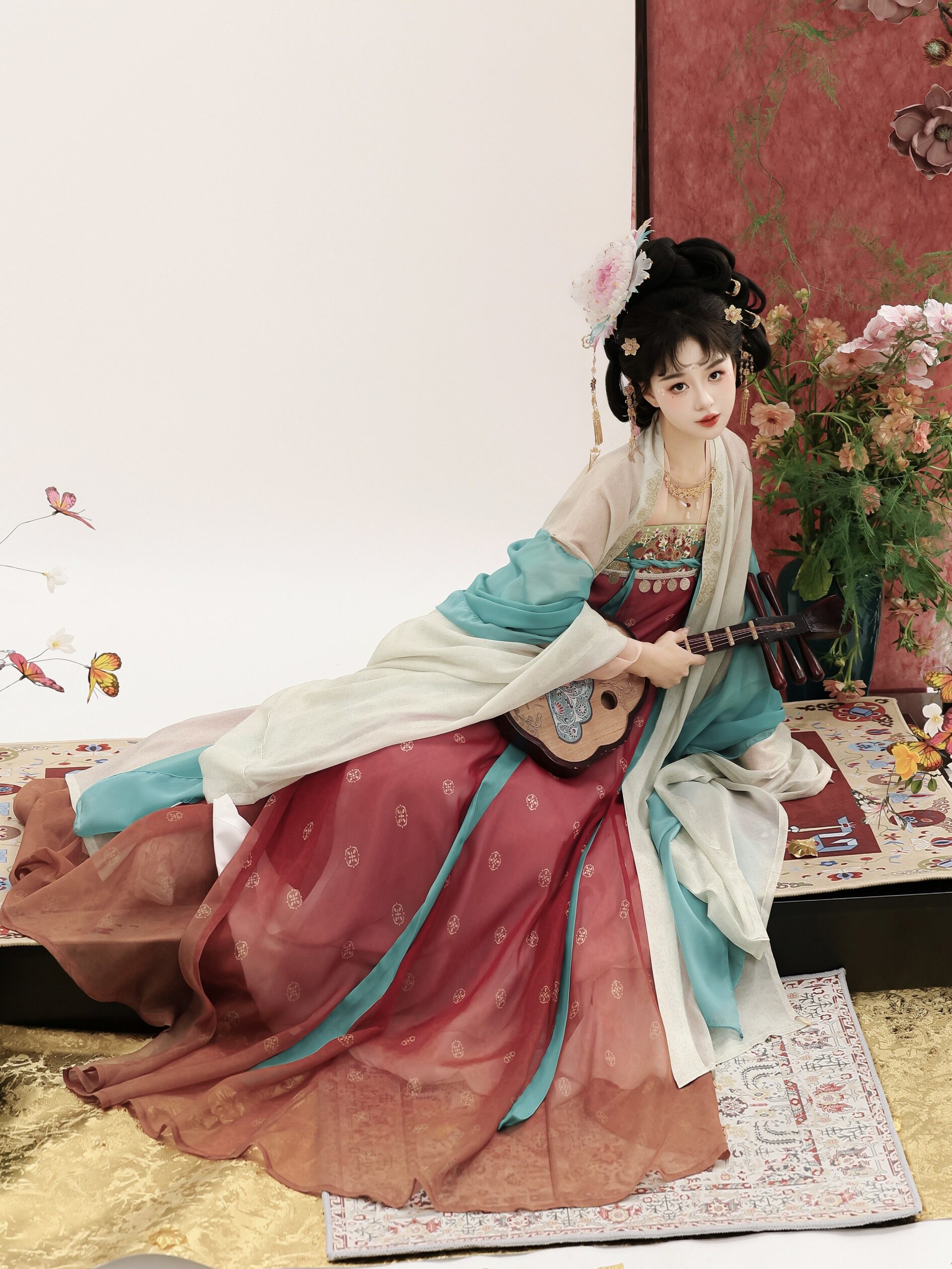 Китайцы одежда наборы 风来榕下原创繁花夜宴唐制汉服女复原齐胸破裙对襟上衣大袖衫刺绣