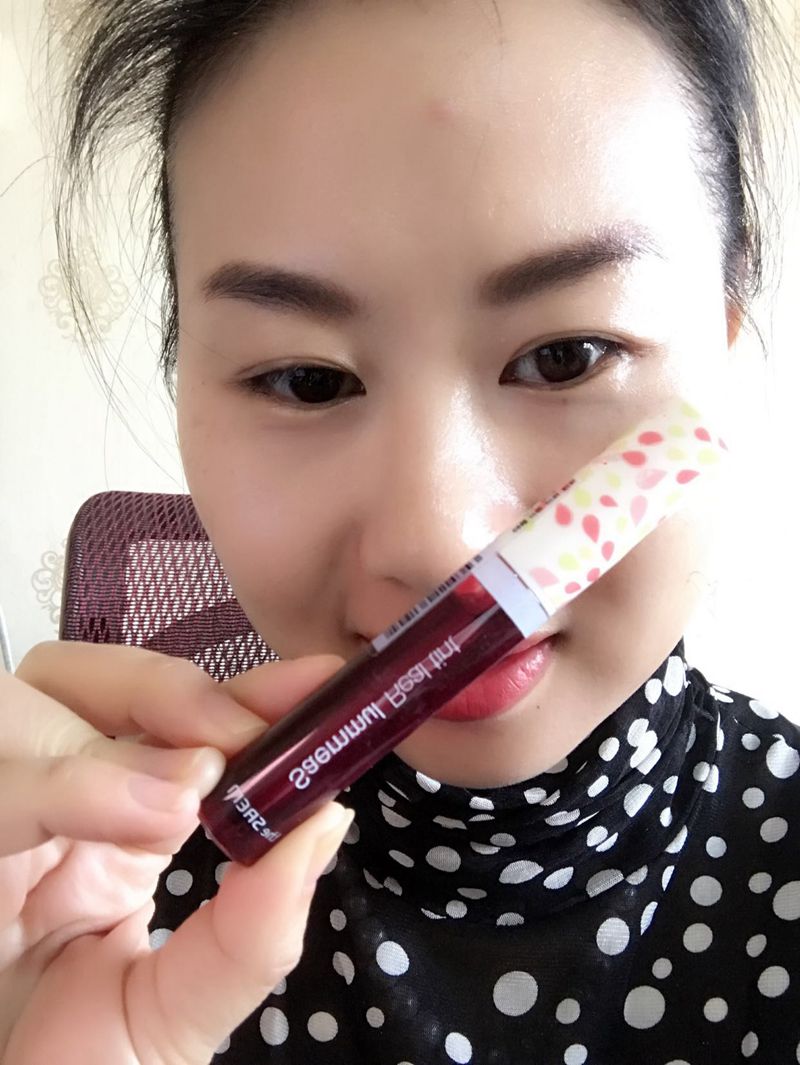 Hàn Quốc chính hãng là son môi tươi tắn và tươi tắn. - Son bóng / Liquid Rouge 	son bóng dior addict lip gloss	