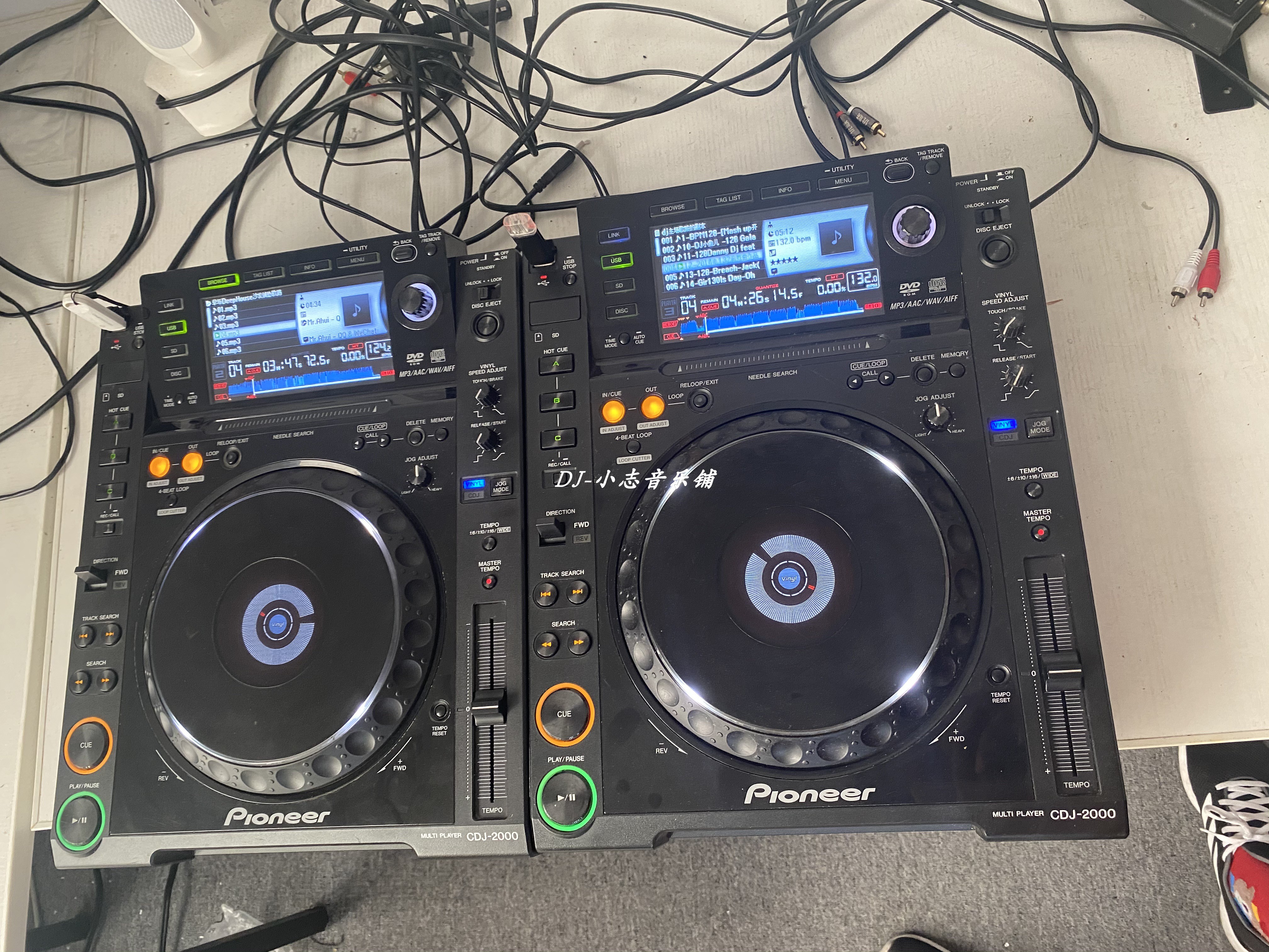 Secondhand Pioneer Pioneer cdj2000 Generation DJ Controllers share the Chinese menu with the body disc to show a single price