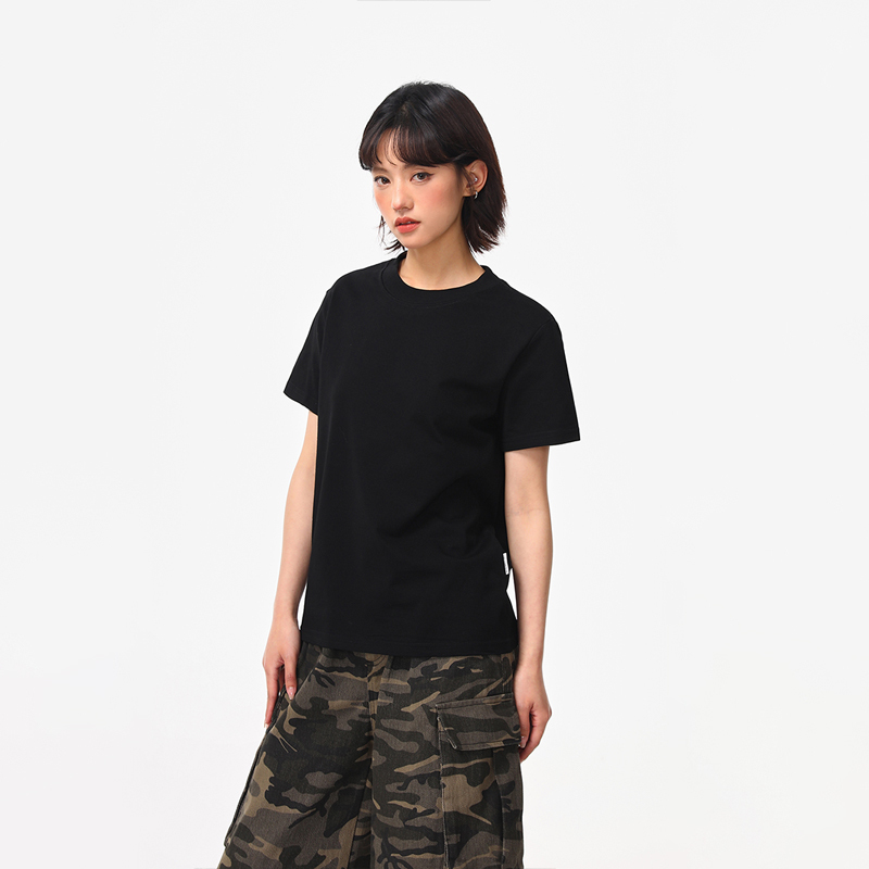 Wild Azi Solid Color Versatile Round Neck Regular Shoulder T-Shirt for Women, Basic Boxy Fit Cleanfit Black Short Sleeve