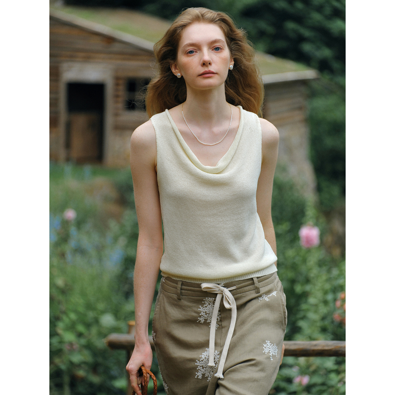 Clean Sense Softfit Flowing Collar Outfit, Rolled Edge Collar and Paper Yarn Sleeveless Nano Silk Vest Clean Sense Softfit Flowing Collar Outfit, Rolled Edge Collar and Paper Yarn Sleeveless Nano Silk Vest