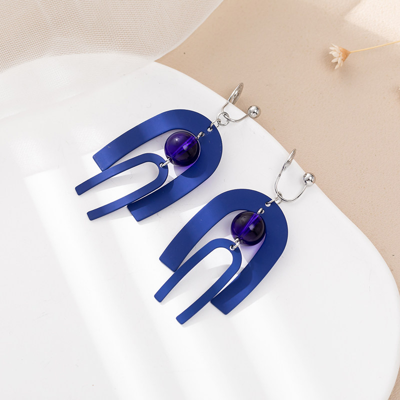 Hepburn style earrings Hong Kong style exaggerated geometric blue matte texture ear hook temperament mosquito coil plate without ear hole ear clip female