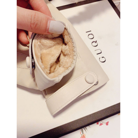 Sheepskin gloves for women, winter, Korean version, cute, velvet, thickened, cold-proof, warm, short, motorcycle, touch screen, thin genuine leather