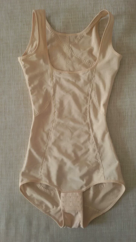 Mùa hè mới sinh sau Wanghua gầy để tăng cường mỡ bụng cho người phụ nữ MM corset tam giác Xiêm corset cơ sở