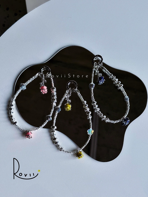 You Don'T Necessarily Have to Grow into a Rose: Super Shiny Silver Rose Flower Phone Chain with a High-End Feel, Original Design for Women