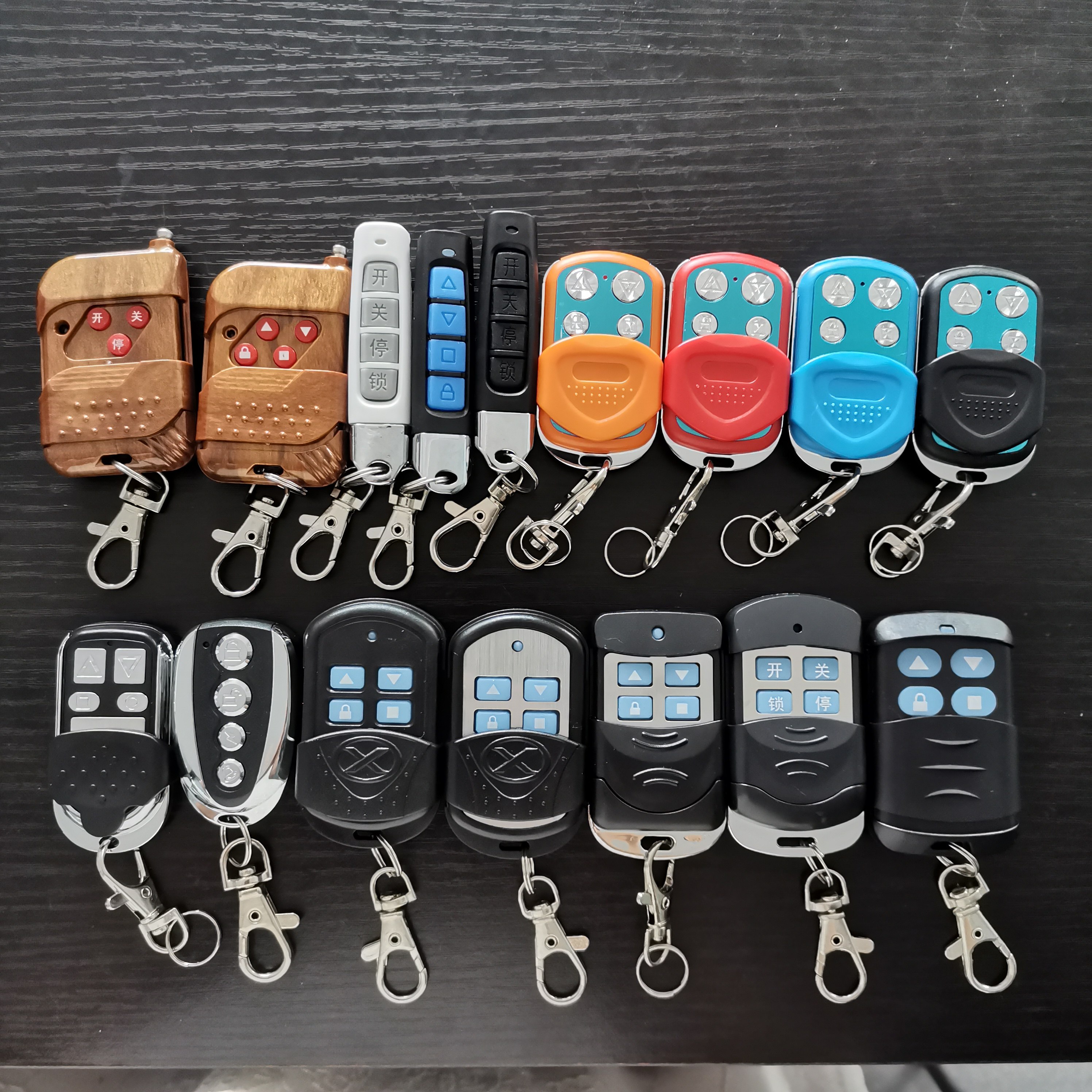 Waterproof Super Universal Pair of Tortured Electric Rolls Curtain Door Fence Machine Telescopic Door Key Garage Door Remote 433315