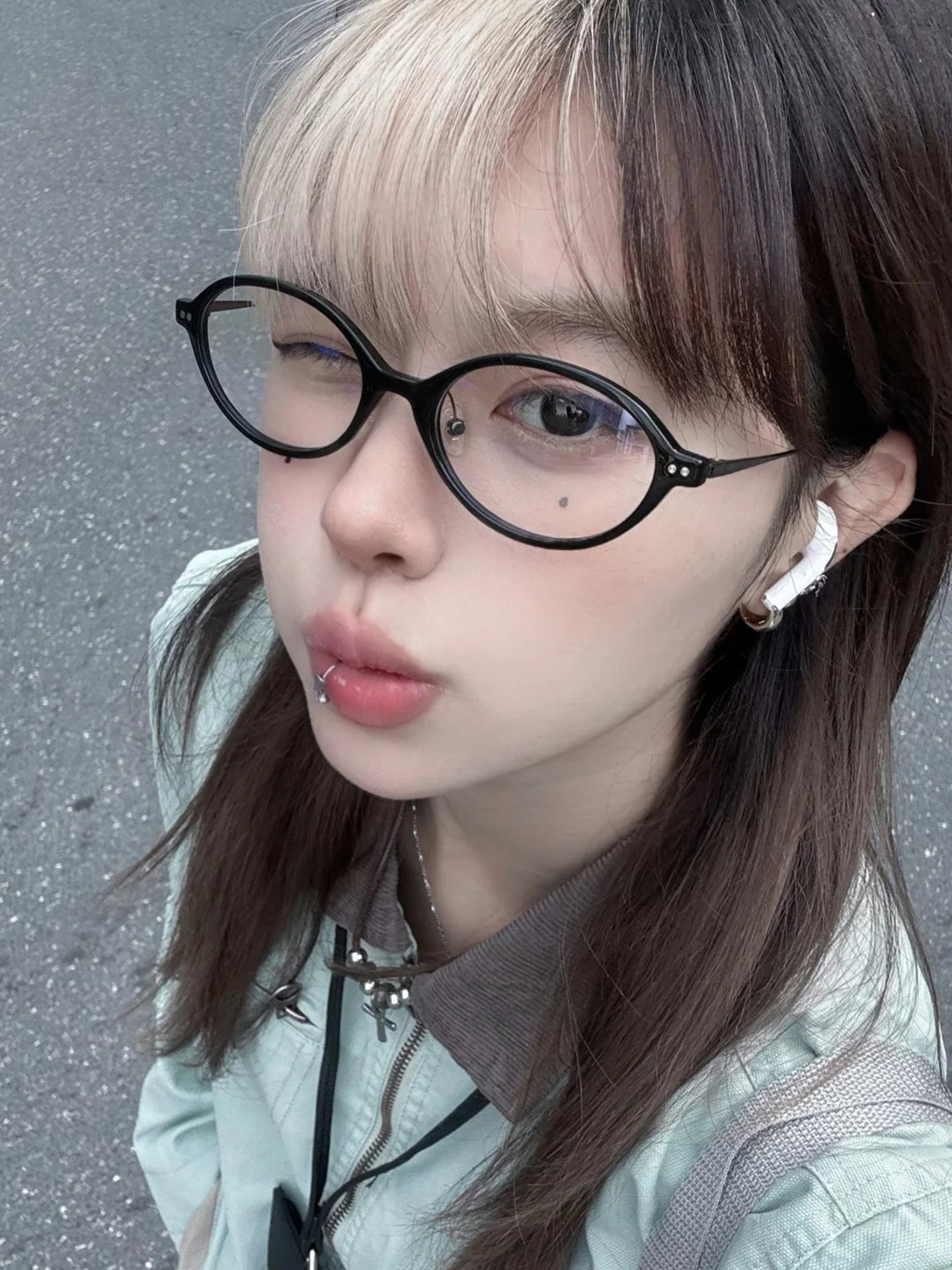 Retro Small-Face Eyeglass Frames for Women, Natural Look, Artistic Intellectual Style, Black Frames, Can Be Fitted with Prescription Lenses, Nerd Style, Non-Prescription Glasses