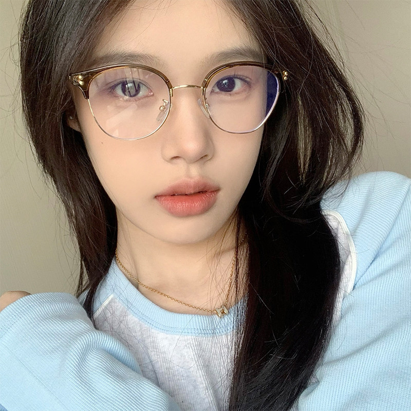 Ultra-Light Half-Frame Glasses for Nearsighted Women, Can Be Customized with Prescription, Blue Light Blocking, Gold Wire Glasses, Natural Look, Brightening Eye Frame