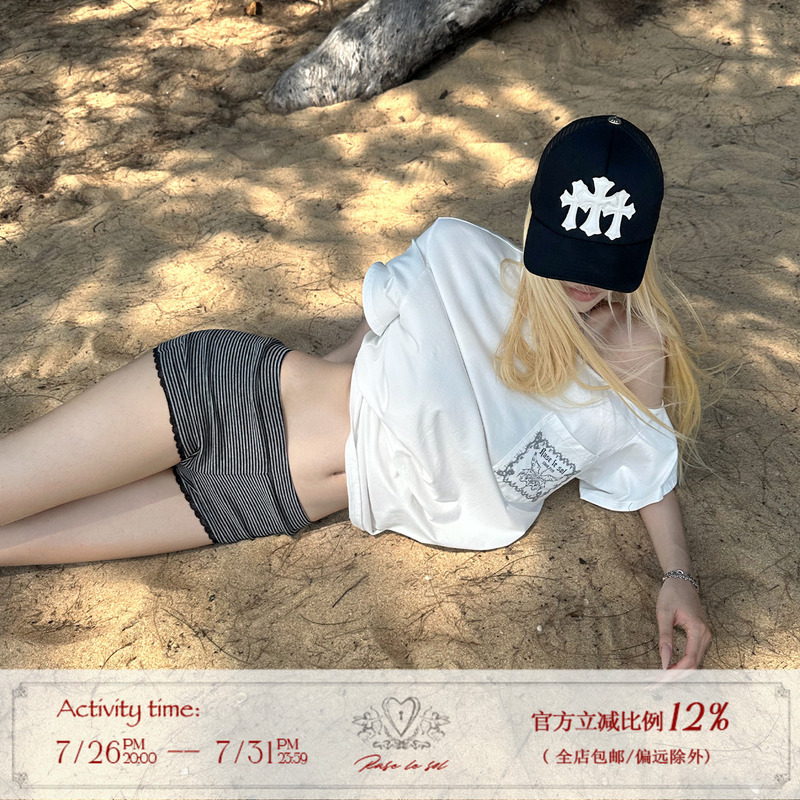 Rase Le Sol'Peninsula Note' Lace-Trimmed Striped Knit Shorts Low-Waisted Hip-Hugging Hot Pants Rase Le Sol'Peninsula Note' Lace-Trimmed Striped Knit Shorts Low-Waisted Hip-Hugging Hot Pants