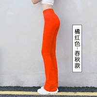 Красные осенние штаны