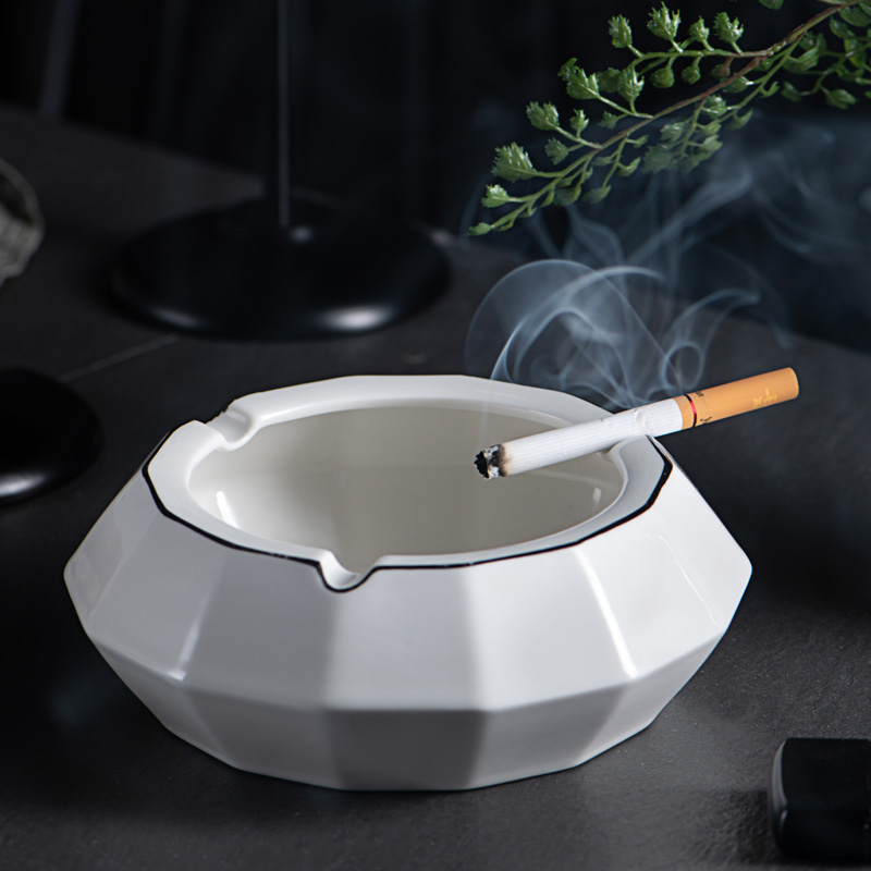 Ins Nordic ceramic ashtray big yards windproof home sitting room tea table creative move trend office men and women