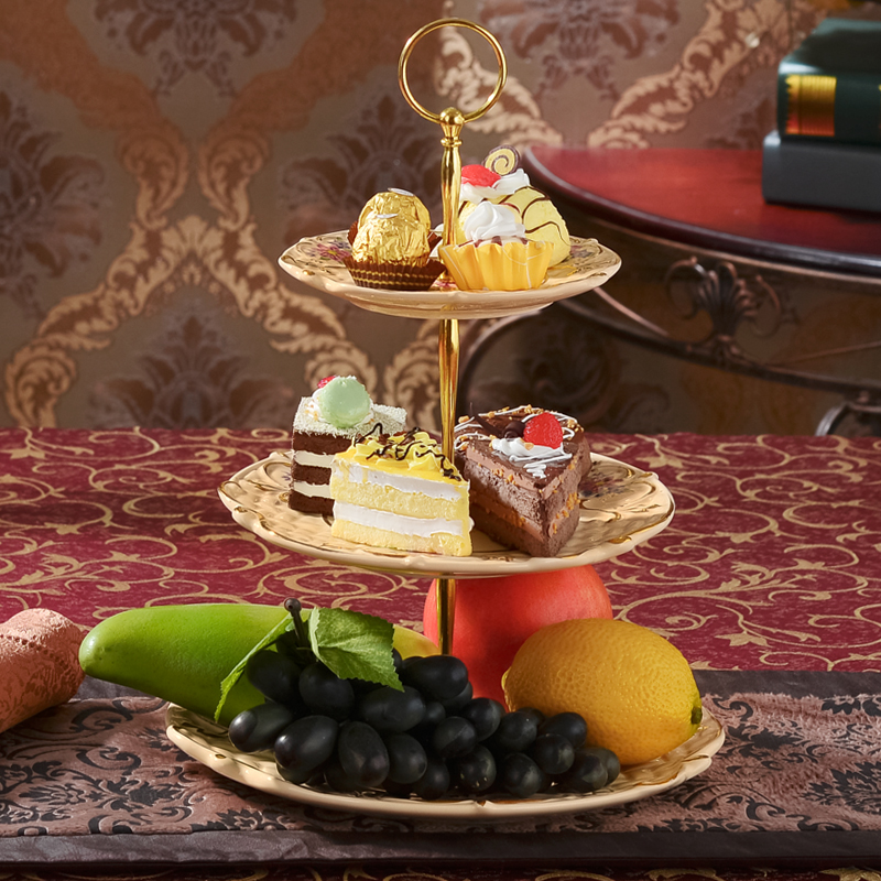 Three the layers of snack plate ceramic bowl cake plate tray was water dry fruit tray was creative European modern fashion candy dishes