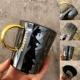Черно -черное золото выпуклое резное лошадь -tm