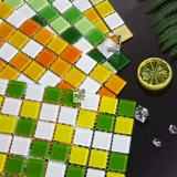 Цветная хрустальная стеклянная стеклянная мозаика Фоновая стена Красная апельсиновая черная кухонная плитка плитка плитка прунд ванная комната