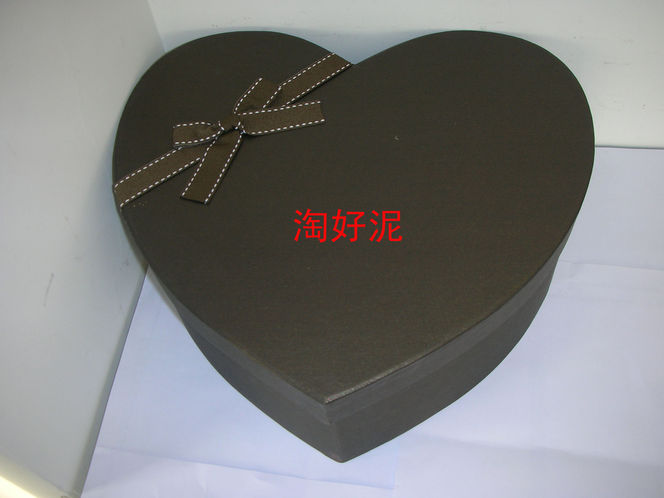 Heart-shaped high gear gift box heart-shaped gift wrapping box 32 6 * 25 5 * 12 2cm Coffee color full 50