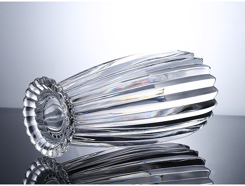 A beautiful and high-end transparent crystal glass flower arrangement, a lucky bamboo vase for fresh flowers, and a light luxury flower arrangement table decoration pic 8