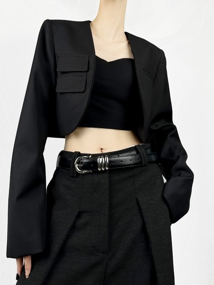 没2月 黑色短款西装外套女2023年春季新款小众短西装外套