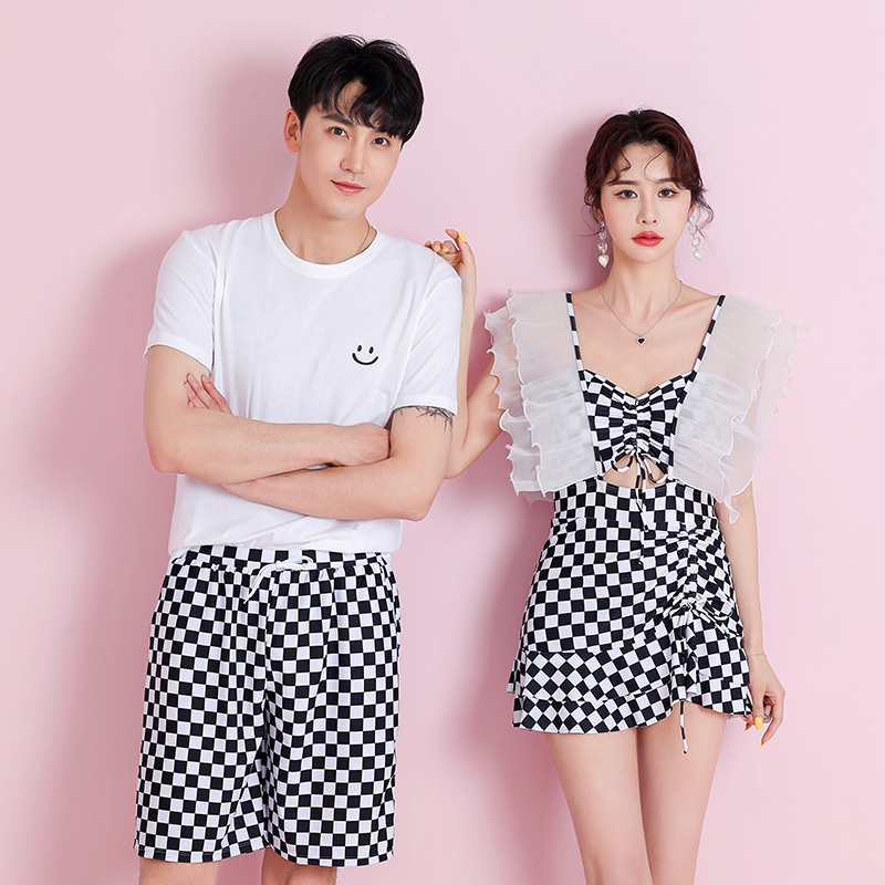 Couple Swimsuit 2023 New couple's beach sexy swimsuit mesh red wind shading hot spring swimsuit