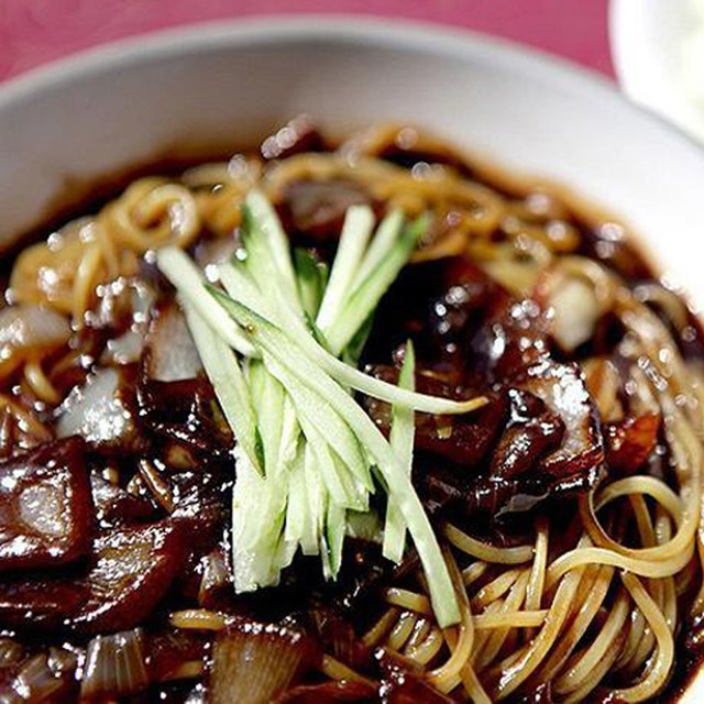 Meitancai Taiyuan Korean Style Authentic Jajangmyeon Sauce Mixed Sauce Korean Noodle Sauce 1kg*2 Bags