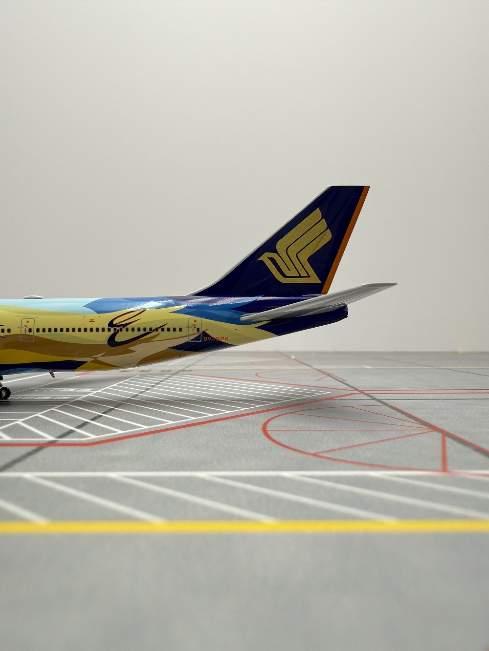 1/400 Singapore Airlines B747 400 Metal Aircraft Model 9V